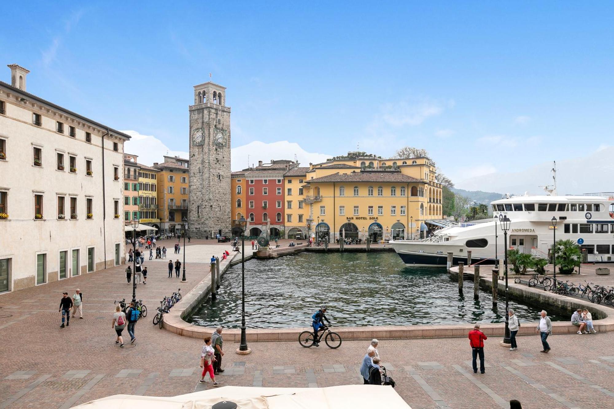Lake View Historical Center Apartment - Happy Rentals Riva del Garda Exterior photo