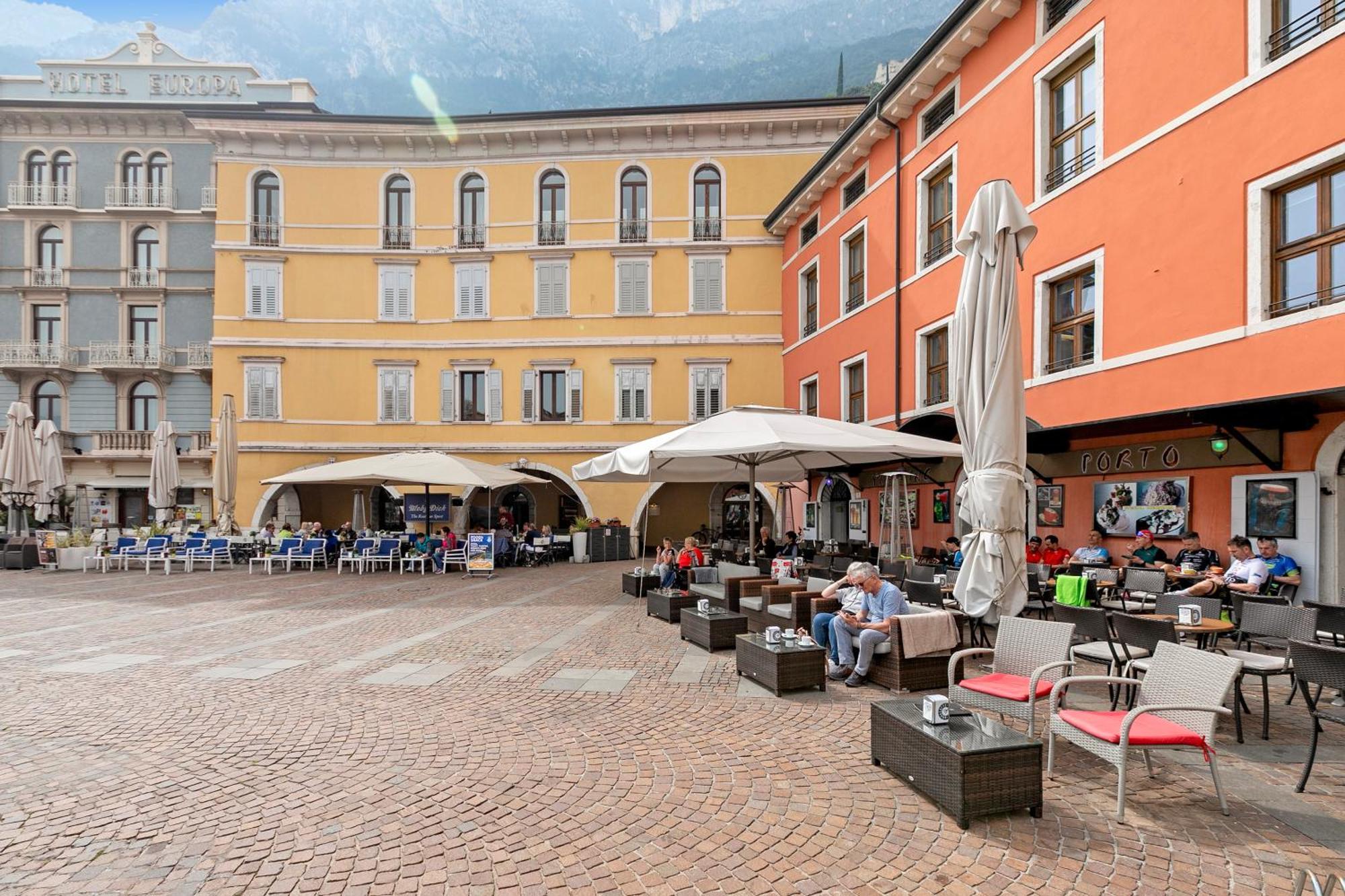 Lake View Historical Center Apartment - Happy Rentals Riva del Garda Exterior photo